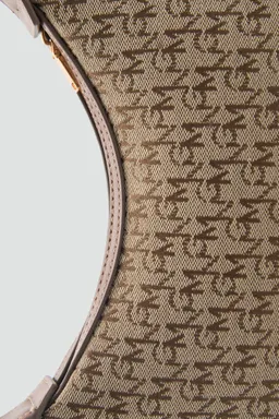 Bolso hombro con logo de Mango en Bolsos y Carteras para argentina