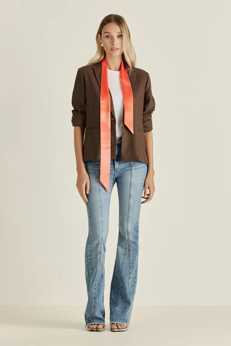 Foulard de saten pesado con estampa exclusiva de la colección verano de Tucci en Bufandas y Pañuelos para argentina