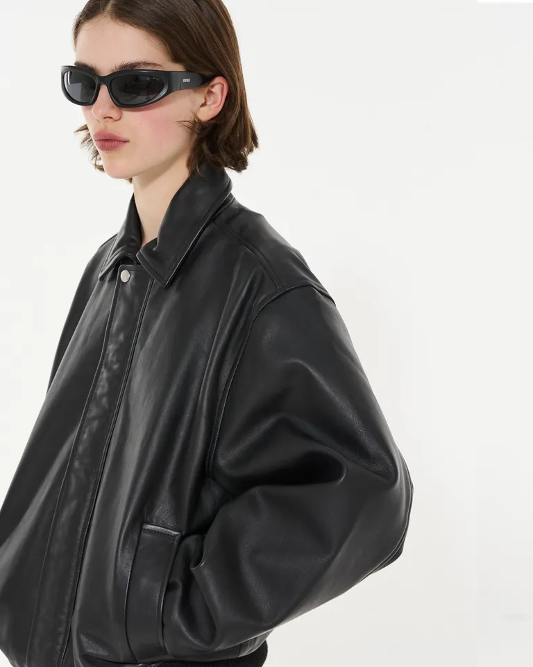 Chaqueta bomber de cuero negra con cierre metálico y diseño unisex de Ay Not Dead en Chaquetas para argentina