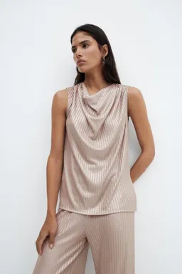 Top escote drapeado de Mango en Tops para argentina