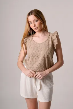 Musculosa broderie dery de Akwara en Tops para argentina