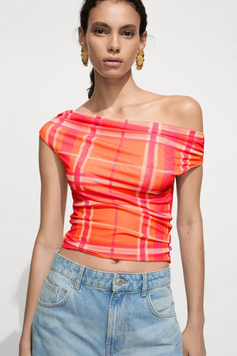 Top estampado cuello barco de Mango en Tops para argentina