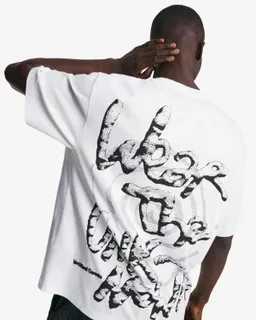 Remera manga corta estampada de Bershka en Remeras y Polos para argentina