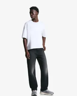 Jeans recto relaxed de Bershka en Pantalones para argentina