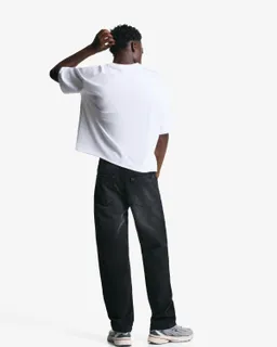 Jeans recto relaxed de Bershka en Pantalones para argentina