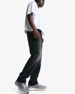 Jeans recto relaxed de Bershka en Pantalones para argentina