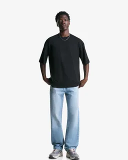 Jeans recto relaxed de Bershka en Pantalones para argentina