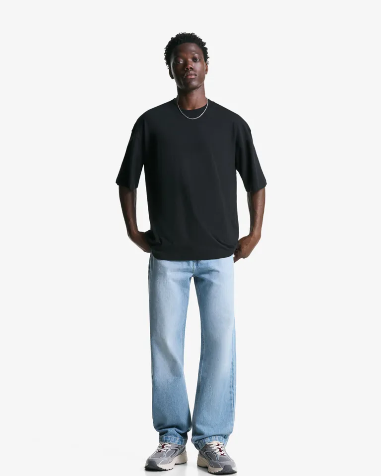 Jeans recto relaxed de Bershka en Pantalones para argentina