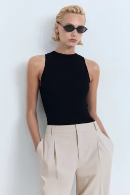 Pantalón recto pinzas de Mango en Pantalones para argentina