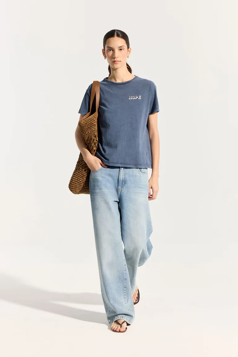 Remera manga corta con estampa simulada en delantero y espalda con acabado desgastado de Portsaid en Remeras para argentina