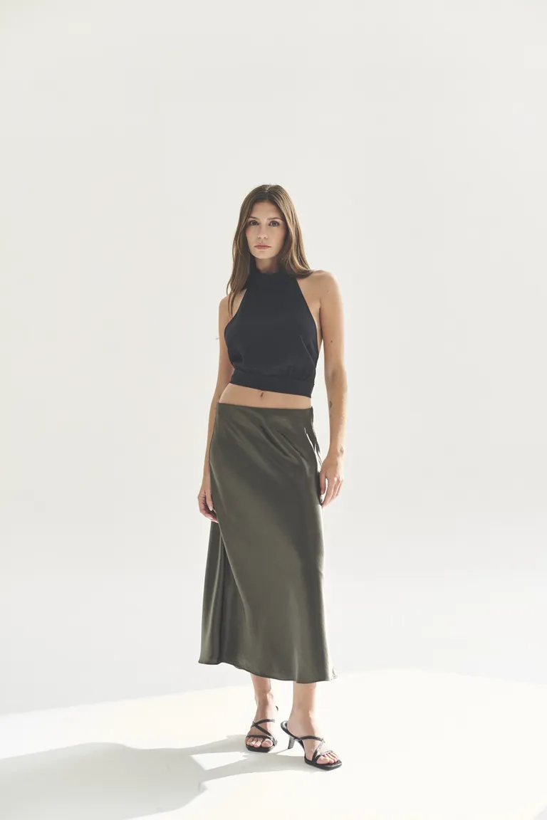 Top negro sin mangas de corte alto para mujer - Diseño elegante y versátil de Akiabara en Tops para argentina