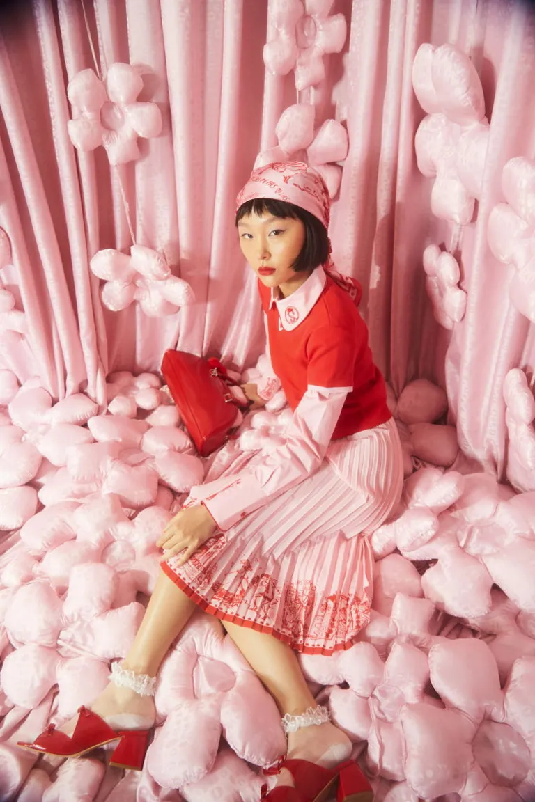 Falda midi plisada con detalle de volantes y estampado exclusivo de Las Pepas en Faldas para argentina