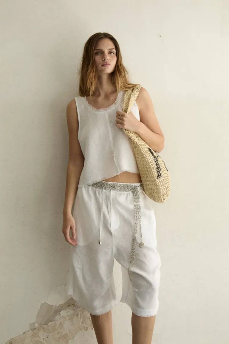 Top de Línea Holgada en Tono Blanco para Mujer de Allo Martinez en Tops para argentina