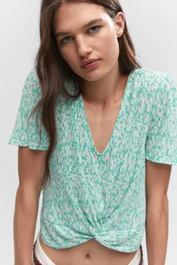 Blusa texturizada con nudo de Mango en Blusas para argentina