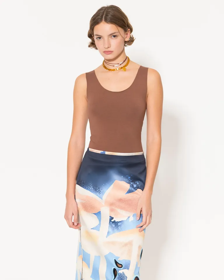 Musculosa Jazzy de Algodón Pima Orgánico en Corte Moderno y Fresco de Jazmin Chebar en Tops para argentina