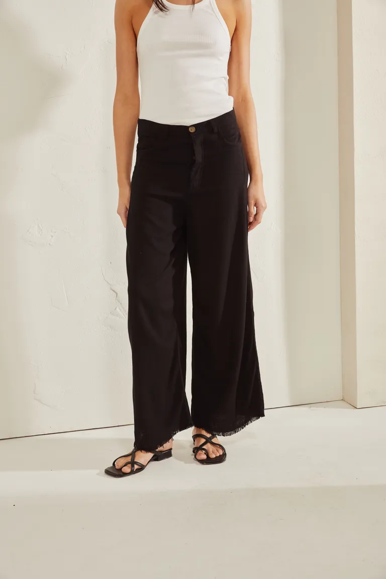 Pantalón de lino con pinzas y bolsillos traseros para una apariencia elegante y versátil de Wanama en Pantalones para argentina