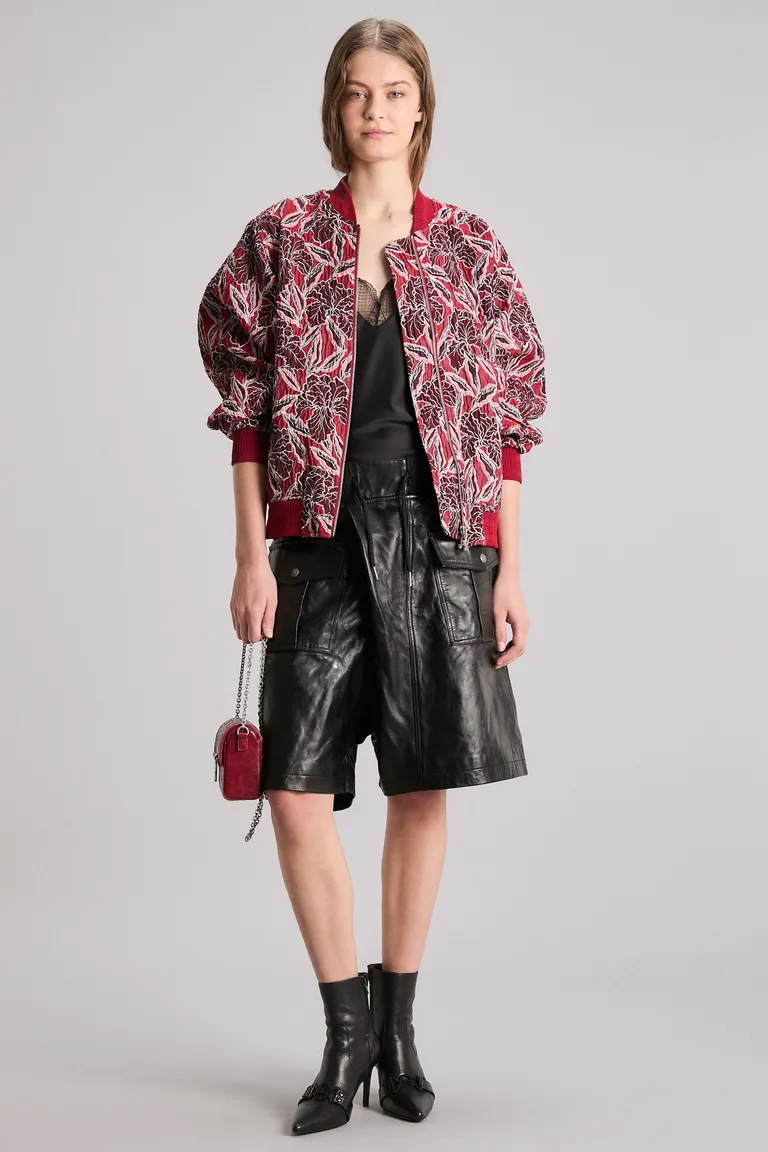 Chaqueta oversize con diseño floral y destellos brillantes de Kosiuko en Chaquetas para argentina