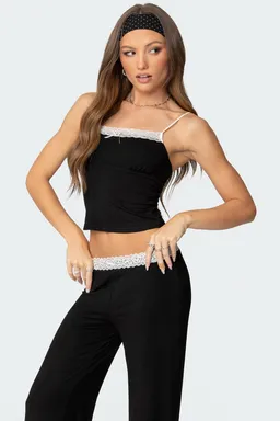 Musculosa domino con encaje de Edikted en Tops para argentina