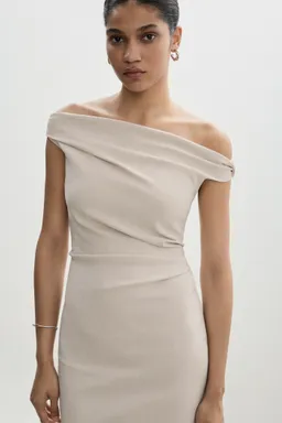 Vestido asimétrico drapeado de Mango en Vestidos para argentina