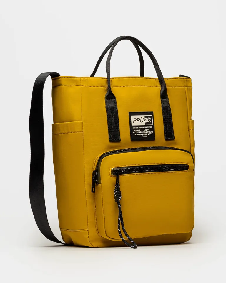 Bolso de hombro en nylon cordura con múltiples compartimentos y detalles en negro de Prüne en Bolsos y Carteras para argentina