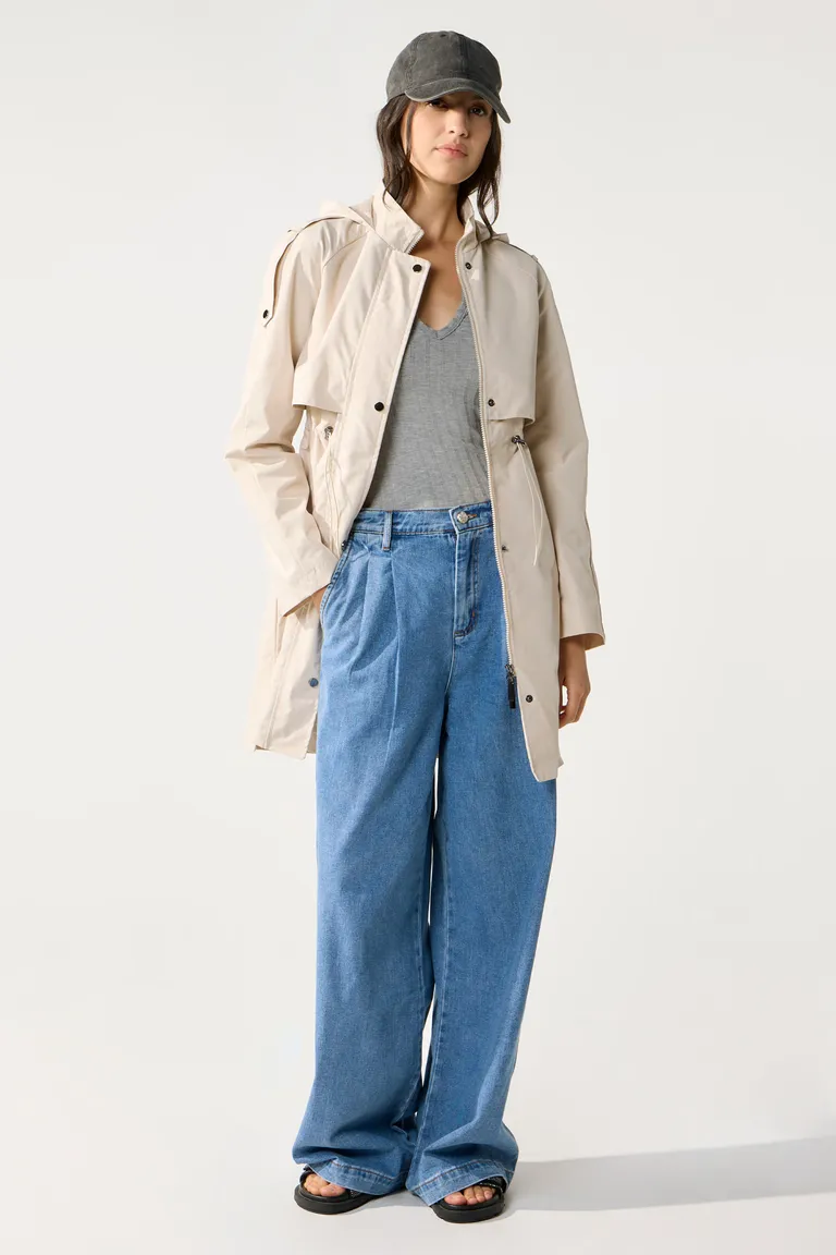 Chaqueta con capucha y mangas raglan para mujer de Cuesta Blanca en Chaquetas para argentina