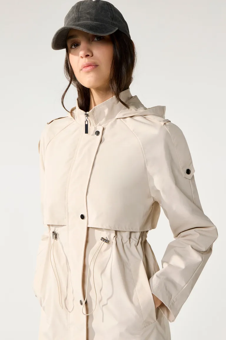 Chaqueta con capucha y mangas raglan para mujer de Cuesta Blanca en Chaquetas para argentina