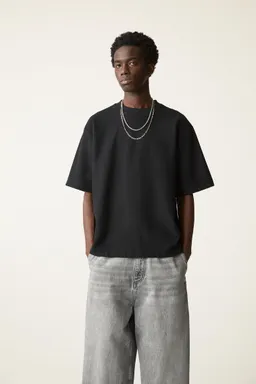 Sudadera manga corta texturada de Pull&Bear en Remeras y Polos para argentina