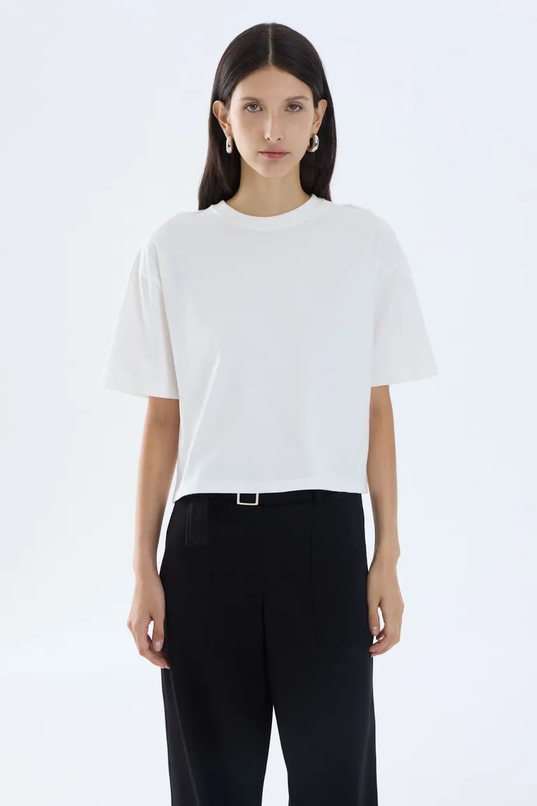 Remera de mangas cortas con cuello redondo y calce holgado con detalle de logo bordado de Portsaid en Remeras para argentina