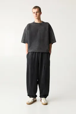 Pantalón chándal baggy interlock de Pull&Bear en Pantalones para argentina