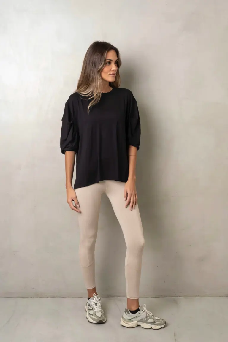 Remera amplia elegante de Belle en Remeras para argentina