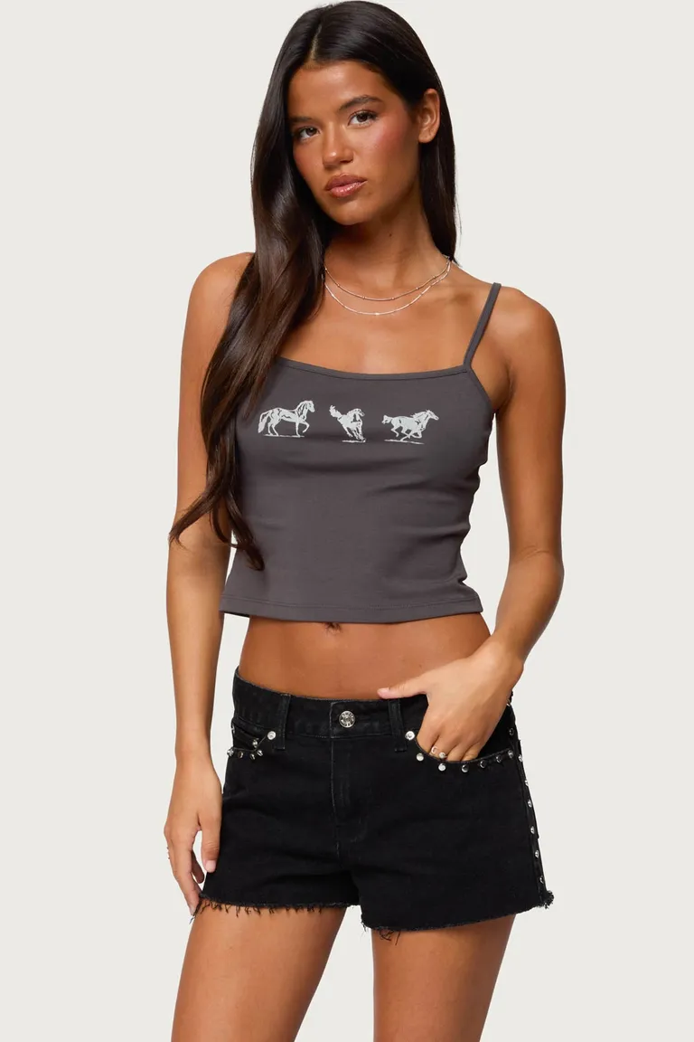 Musculosa gráfica caballos salvajes de Edikted en Tops para argentina