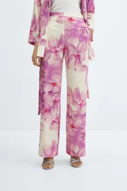 Pantalón recto estampado floral de Mango en Pantalones para argentina