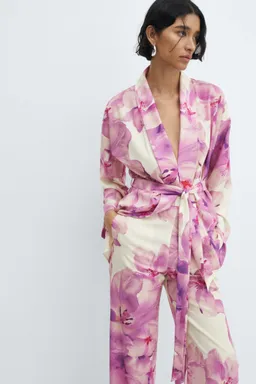 Pantalón recto estampado floral de Mango en Pantalones para argentina