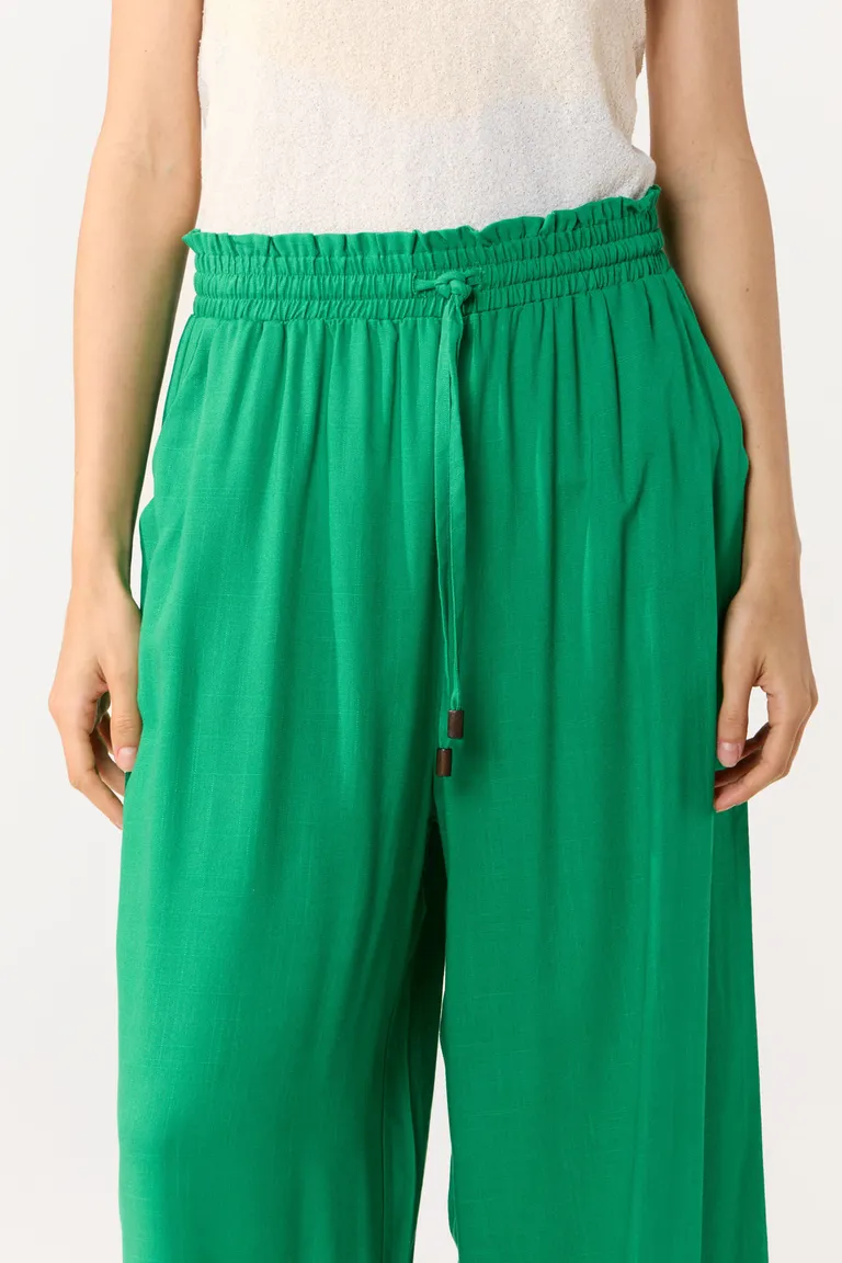 Pantalón Palazzo de Corte Ancho y Cintura Elástica de Cuesta Blanca en Pantalones para argentina