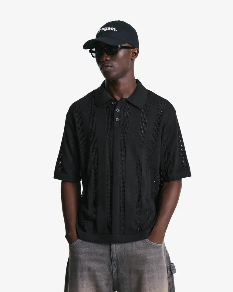Polo texturado con calados de Bershka en Remeras y Polos para argentina