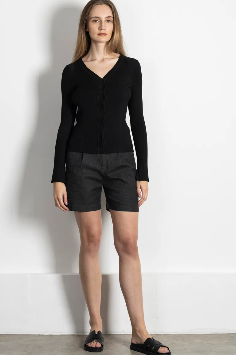 Elegante suéter de punto con escote en V y diseño de canalé de Kill en Buzos y Sweaters para argentina
