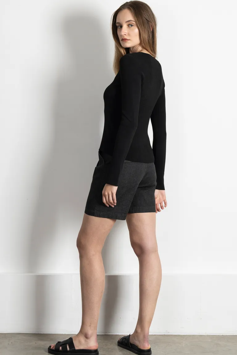 Elegante suéter de punto con escote en V y diseño de canalé de Kill en Buzos y Sweaters para argentina