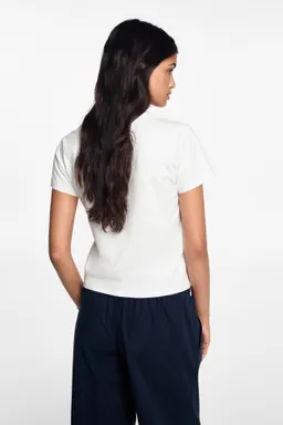 Remera algodón detalle bordado de Mango Teen en Remeras para argentina