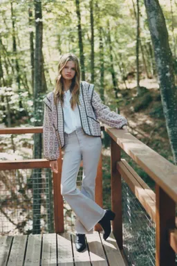 Jeans flare bolsillos de Mango Teen en Pantalones para argentina