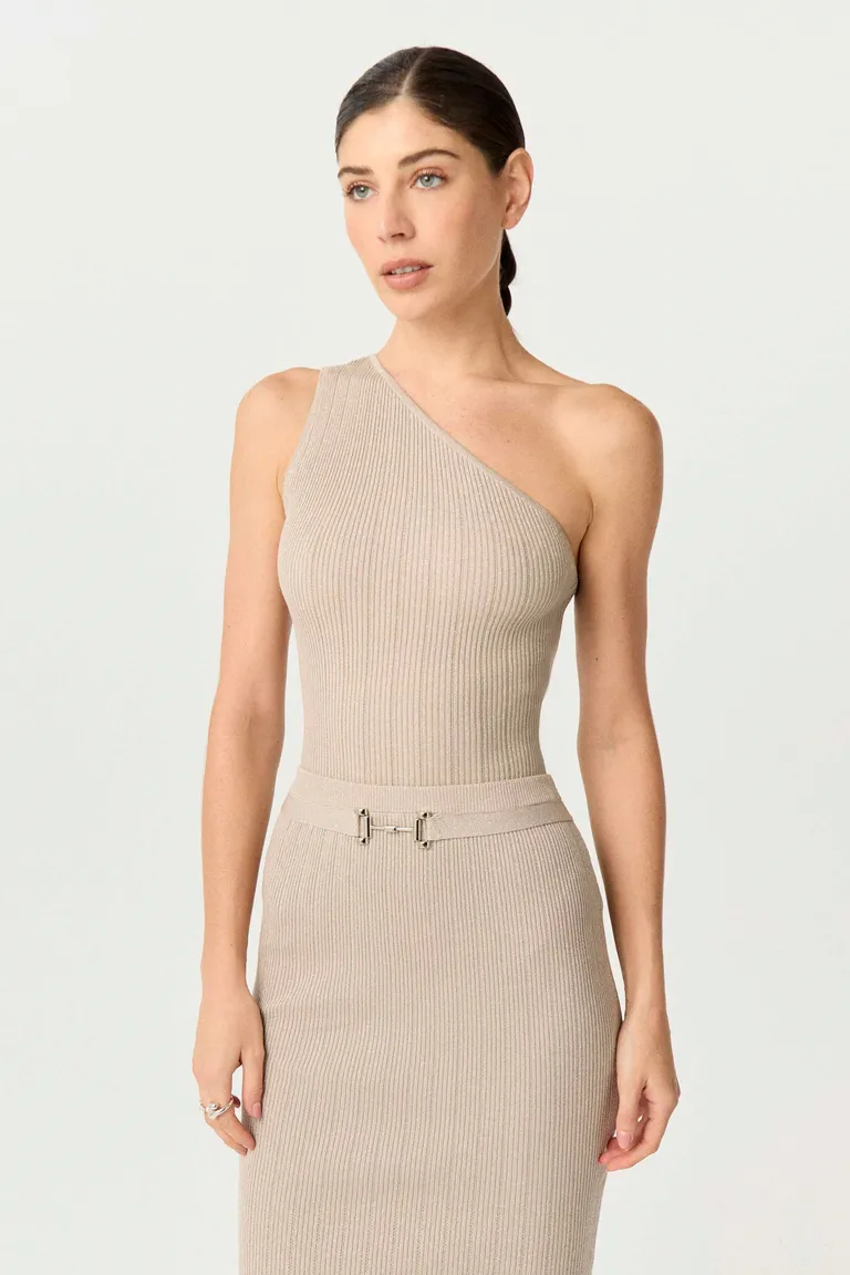 Top asimétrico en punto acanalado con detalles de lurex de Markova en Tops para argentina