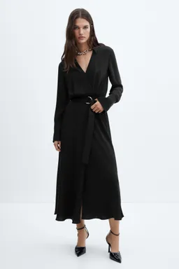 Vestido fluido con hebilla de Mango en Vestidos para argentina