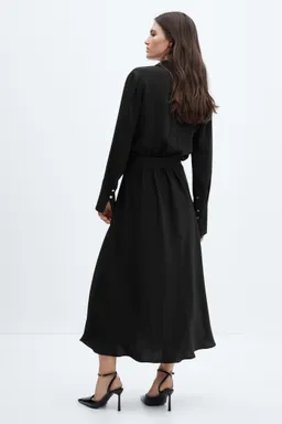 Vestido fluido con hebilla de Mango en Vestidos para argentina