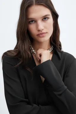Vestido fluido con hebilla de Mango en Vestidos para argentina