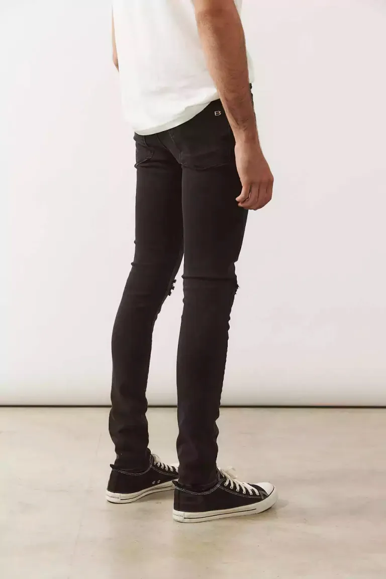 Pantalón Skinny Negro con Roturas - Diseño Contemporáneo Hecho en Argentina de Bensimon en Pantalones para argentina
