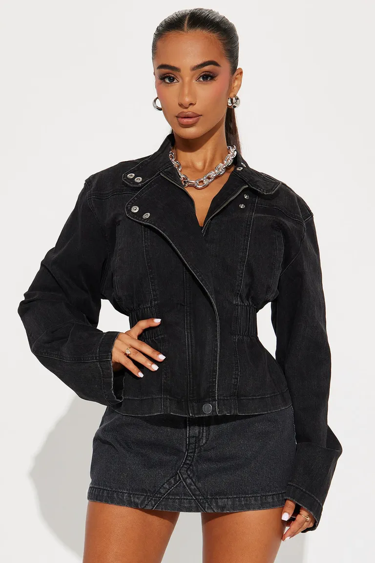 Campera denim moto sights de Fashion Nova en Chaquetas para argentina