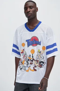 Camiseta tune squad de Fashion Nova en Remeras y Polos para argentina
