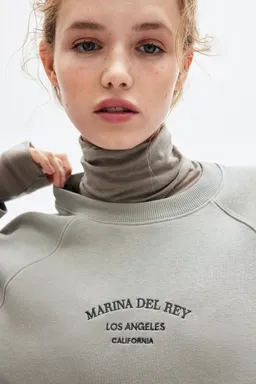 Buzo manga raglán de H&M en Buzos y Sweaters para argentina