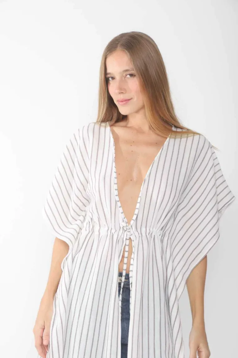 Kimono de lino rayado en estilo amplio y mangas cortas para mujer de Belle en Kimonos para argentina