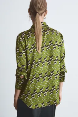 Camisa satinada estampada de Mango en Camisas para argentina
