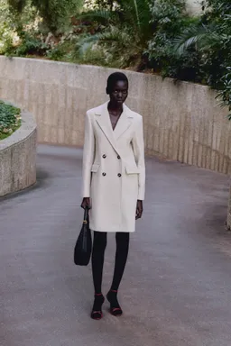 Bolso hombro ovalado de Mango en Bolsos y Carteras para argentina